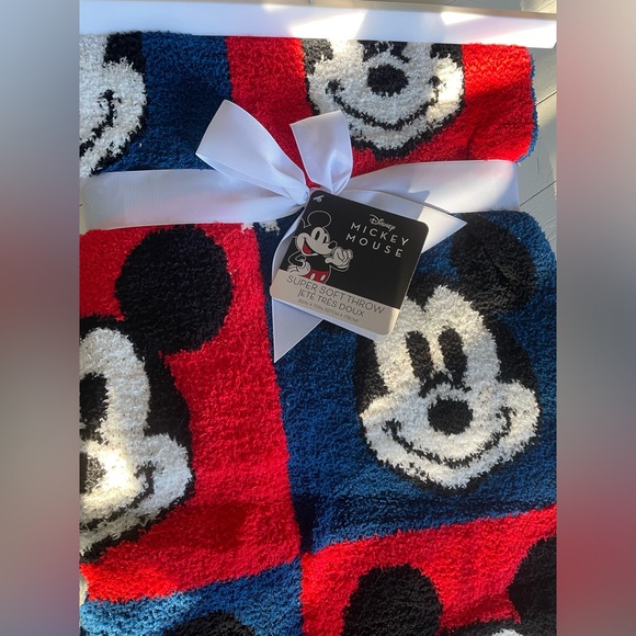 NEW Disney Mickey Mouse Super Soft Throw Blanket Large Red Blue Blocks 50" x 70" - Picture 5 of 9